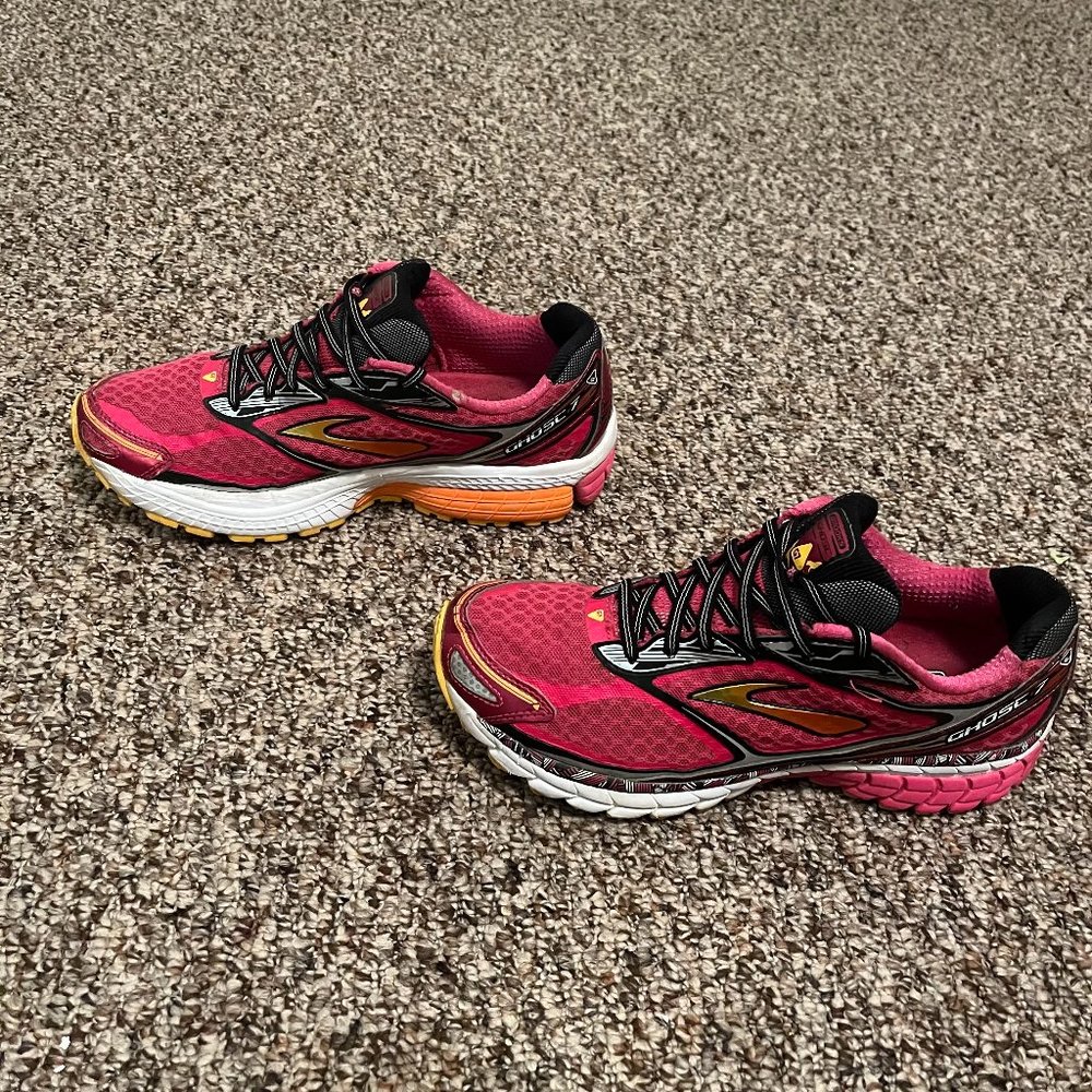 Brooks Ghost 7 G7 Womens Size 10B Medium Pink Black Running Shoes 1201611B591